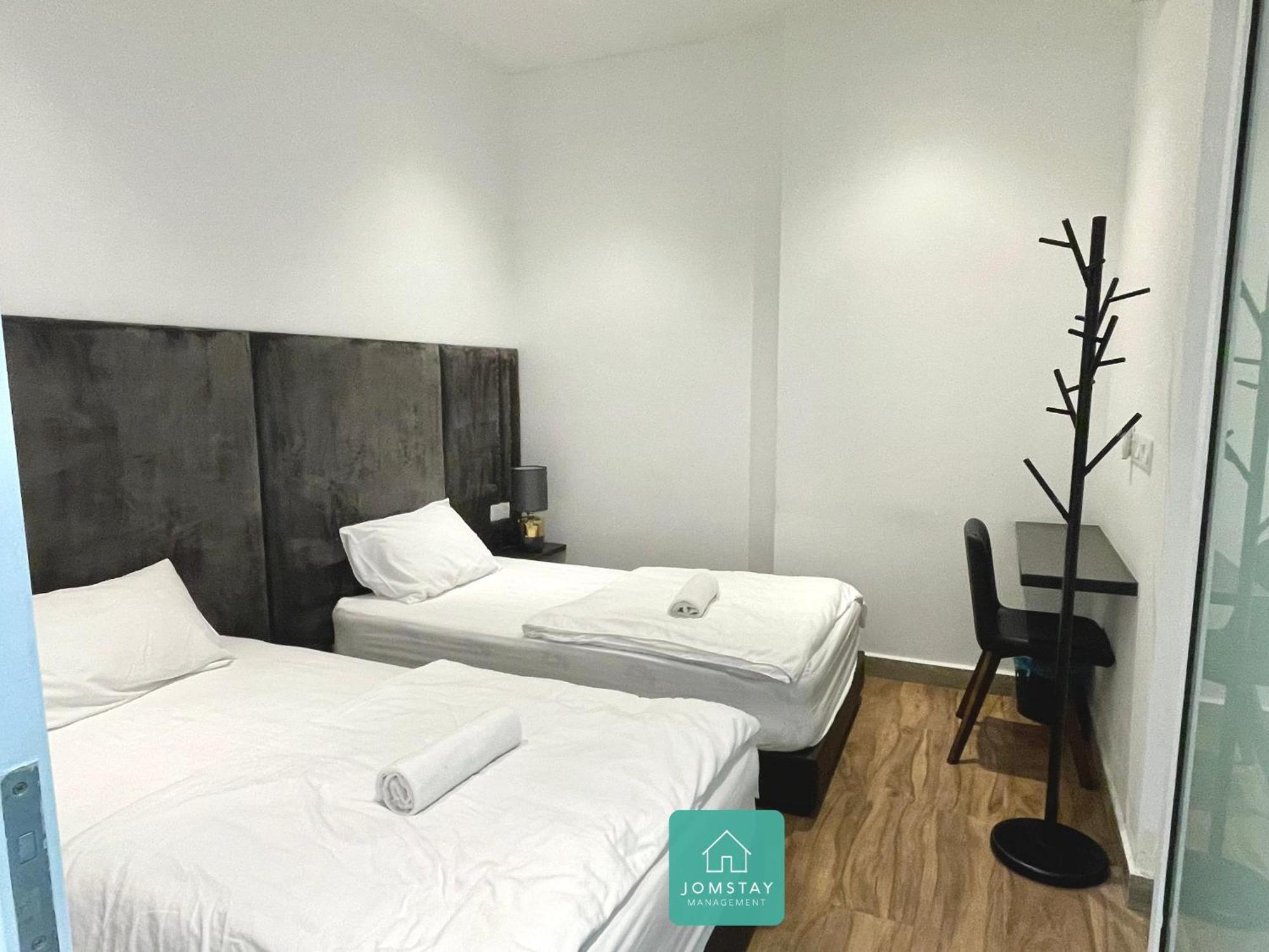 Jomstay Octagon Palm Suites Іпох Екстер'єр фото