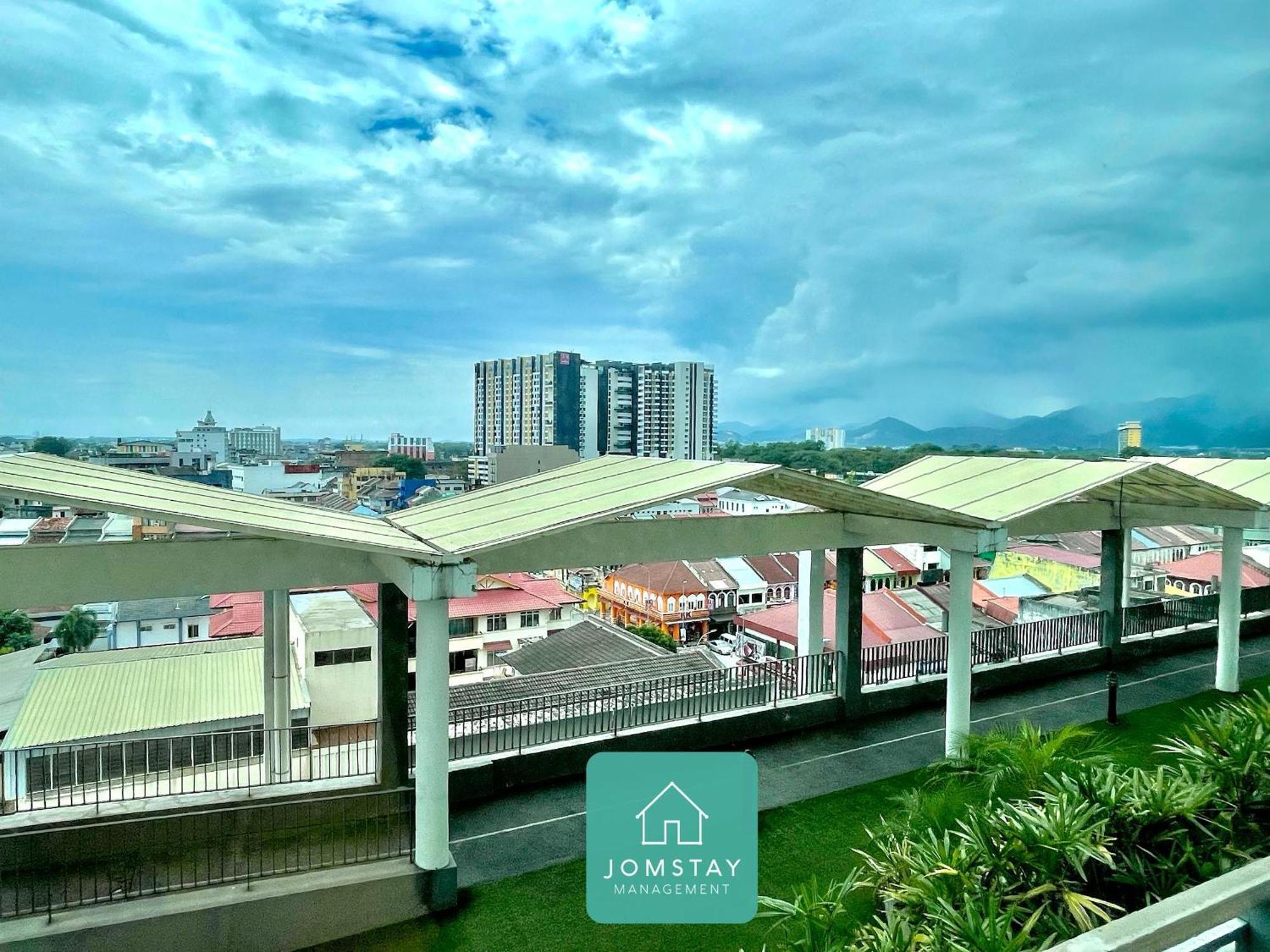 Jomstay Octagon Palm Suites Іпох Екстер'єр фото